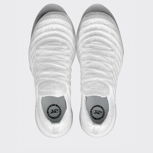 Women's TechLoom Wave APL sneakers white